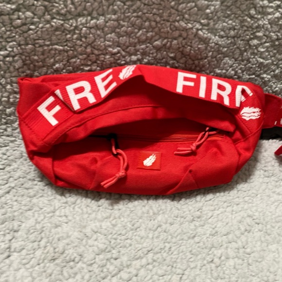 Fire Fanny Pouch - Picture 2 of 6